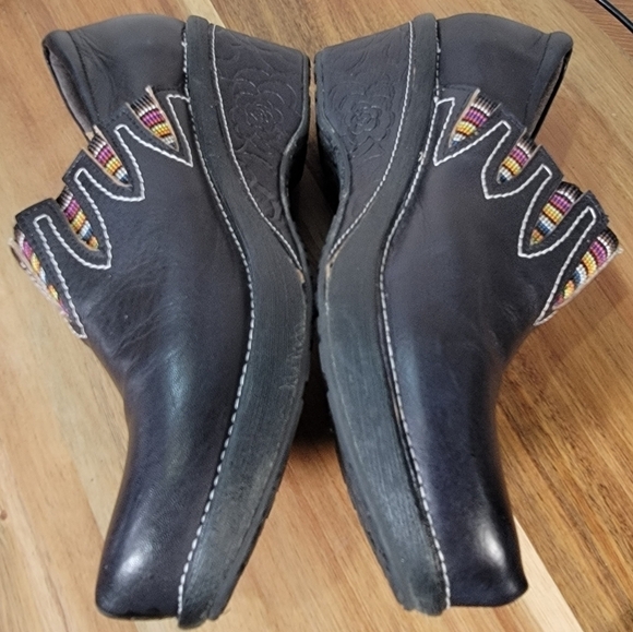 L'Artiste by Spring Step Scribble Slip- On Clogs Size 39 - Picture 7 of 13